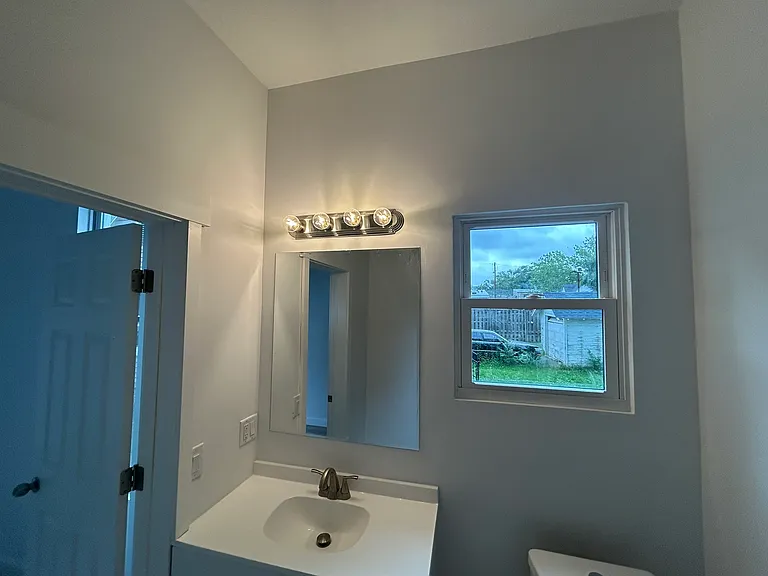 2400 N Sheridan Rd — Photo 18
