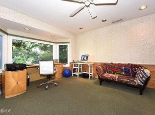 6548 Colbath Ave, Van Nuys, CA 91401