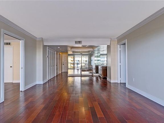 5th image of 2901 S Bayshore Dr APT 7A