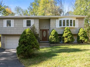 16 Tanglewood Ct, Congers, NY 10920