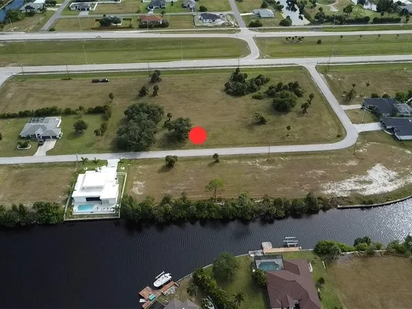 1813 NW 32nd Pl, Cape Coral, FL 33993