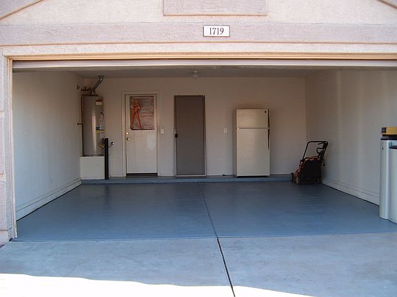 3rd image of 1719 E Horseshoe Ave