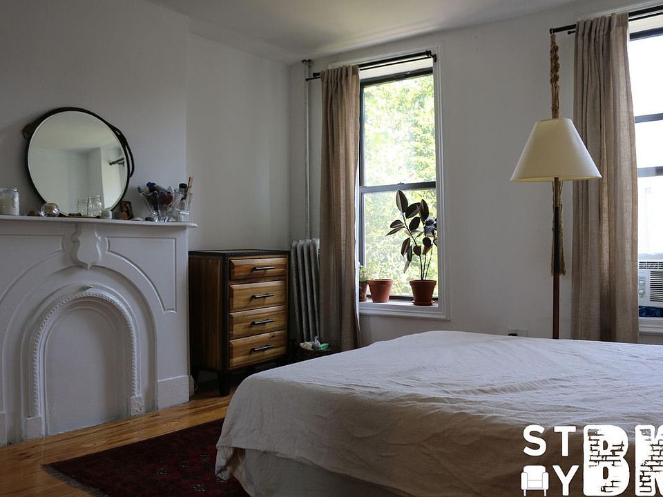 1st image of 158 Putnam Ave #3L
