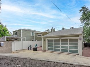 20925 Almazan Rd, Woodland Hills, CA 91364