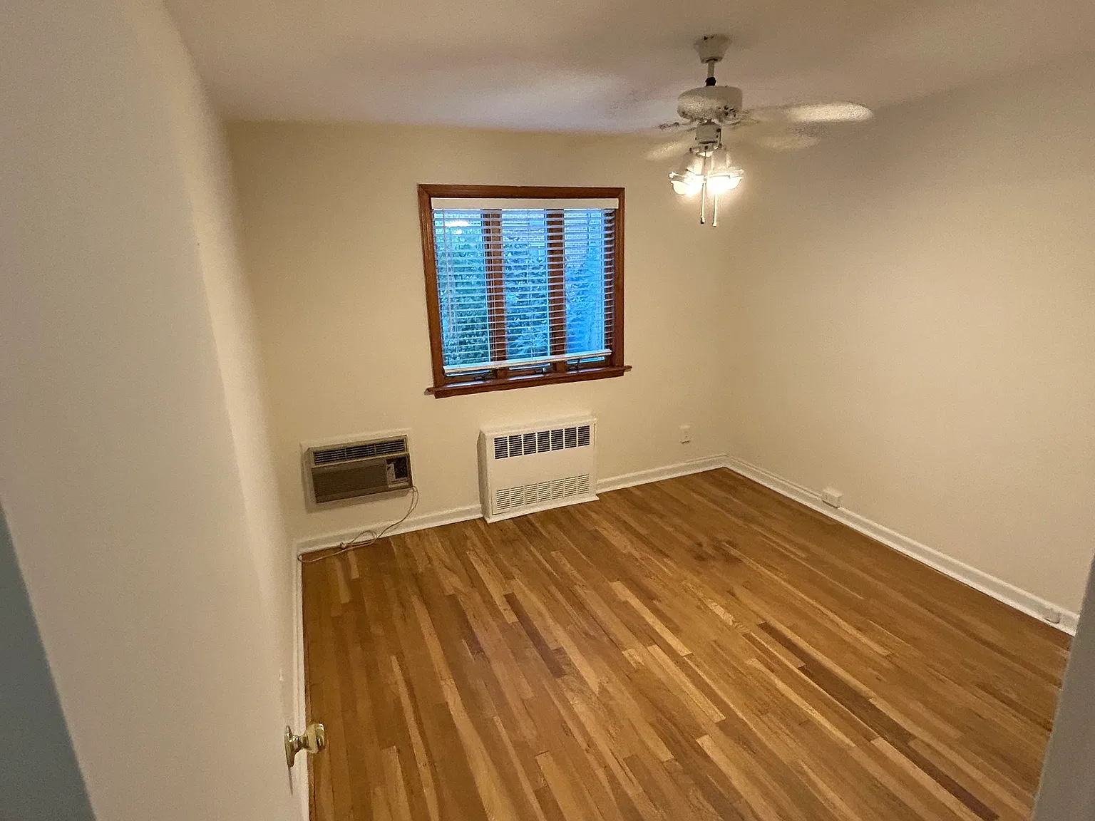 69th Pl, Middle Village — Photo 3