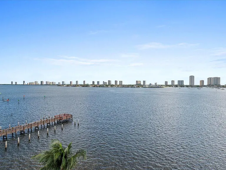 3040 Lake Shore Dr #101 — Photo 44