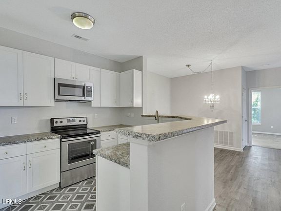 4th image of 100 Kensington Boulevard #1303