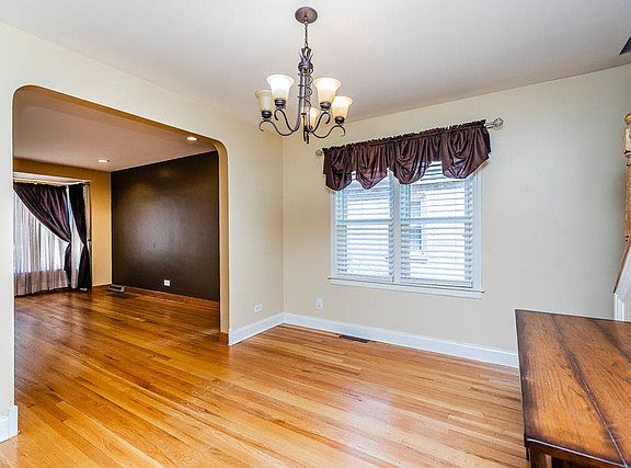 4th image of 11021 S Lawndale Ave