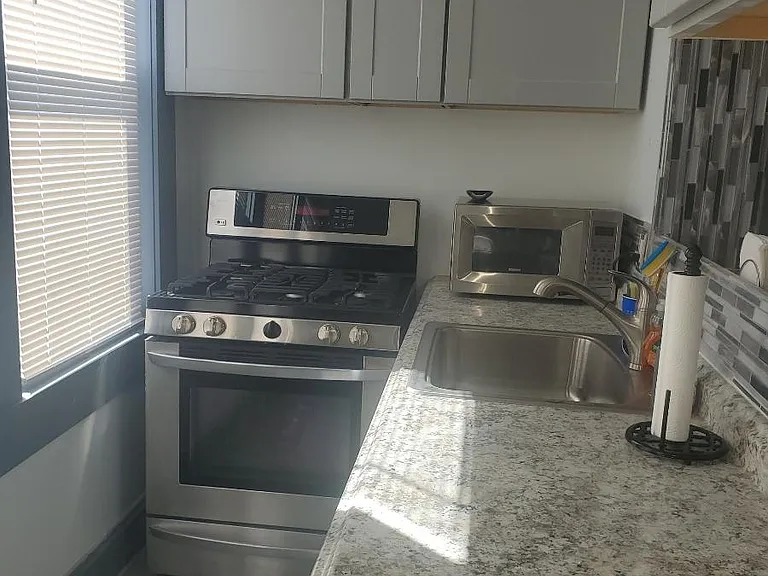 1122 Columbia Rd NW — Photo 15