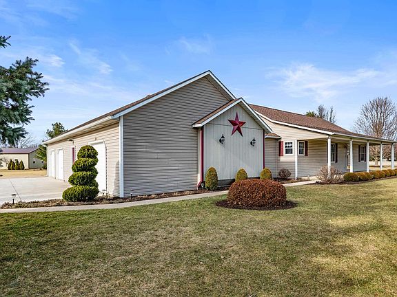 2nd image of 1244 E Gray Ln