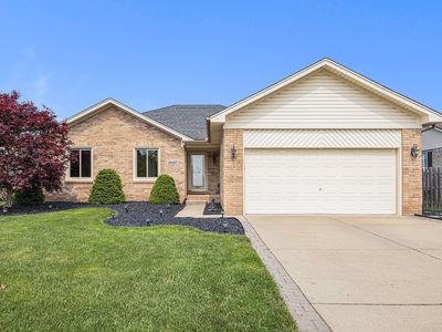 49187 Berkshire Dr, Chesterfield, MI, 48047
