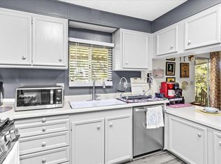 17617 Pond Derosa Ln #29, Salinas, CA 93907