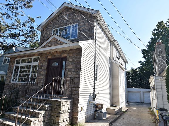 2nd image of 384 Grimsby St