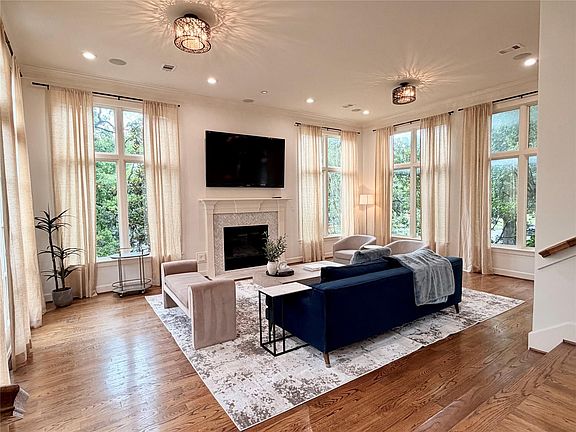 5th image of 521 Lovett Blvd