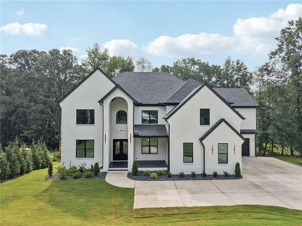 2977 N Bogan Rd, Buford, GA 30519