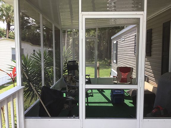4th image of 211 Matthew Cir