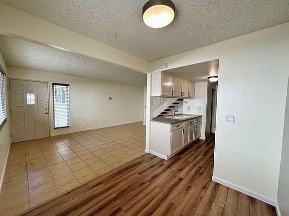 5th image of 1123 Carlsbad Pl