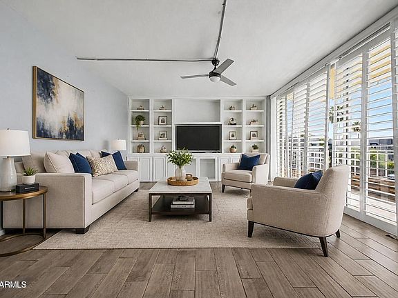 2nd image of 207 W CLARENDON Avenue #2B