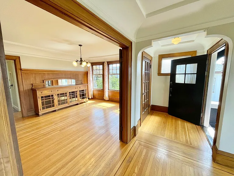 518 Staples Ave — Photo 3