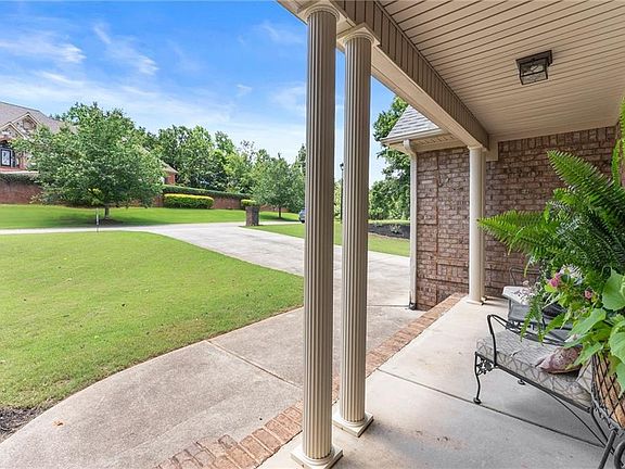 3rd image of 6049 Green Tree Ln