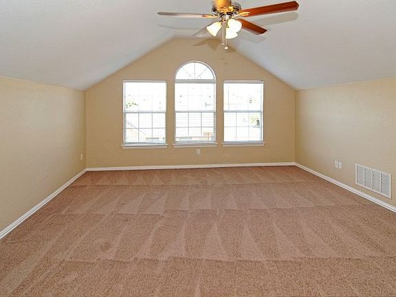 4th image of 649 Shady Bridge Ln