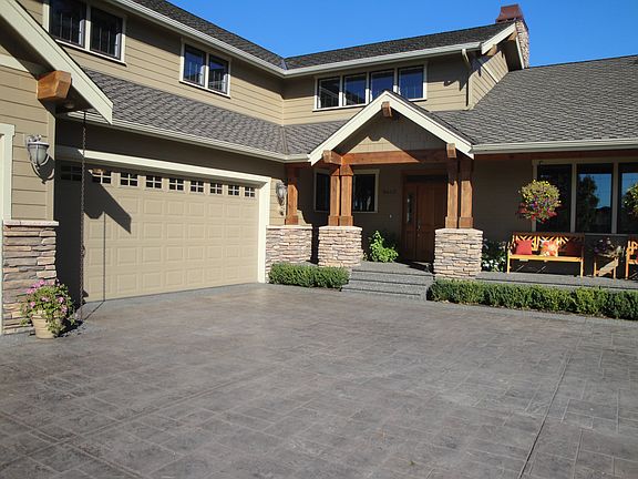 3rd image of 8652 Ashbury Ct