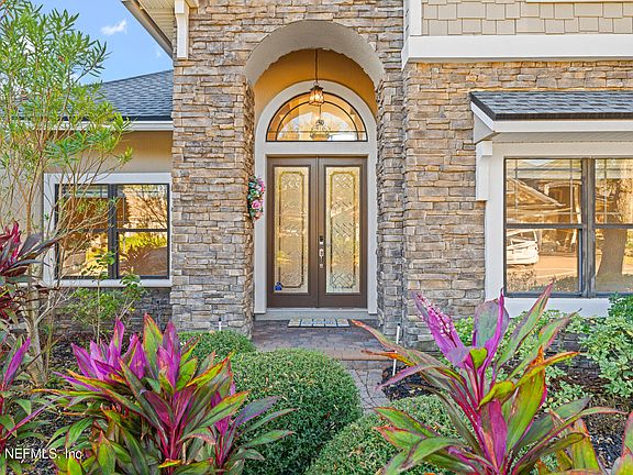 4th image of 13060 HIGHLAND GLEN Way N