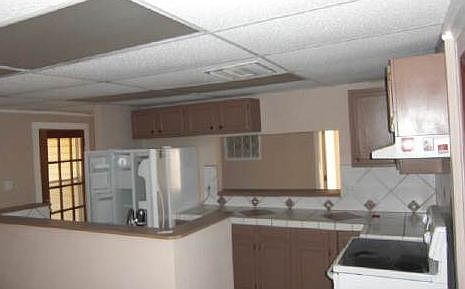 2nd image of 326 Lee Ave NE