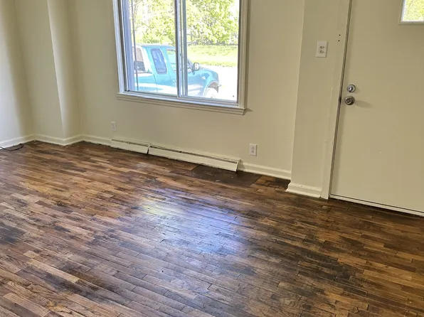 745 Crawford St, Flint, MI 48507