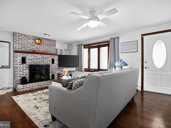 2nd image of 211 Spring Mount Rd