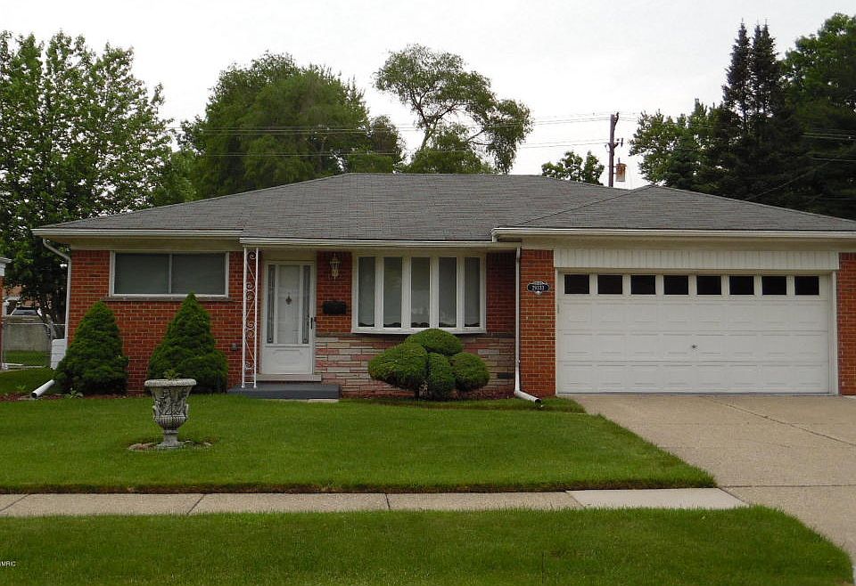 1st image of 29333 Van Laan Dr