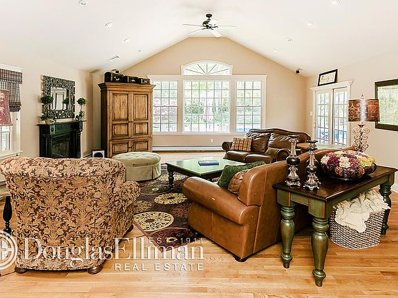 5th image of 41 Arbor Ln