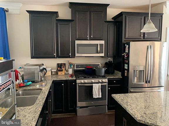 2nd image of 101 Lucas Ln