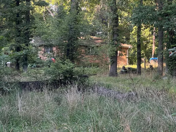 29280 N Dixboro Rd, South Lyon, MI 48178