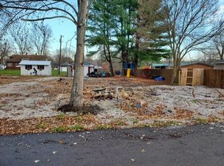 111 E North First St, Carbon, IN 47837