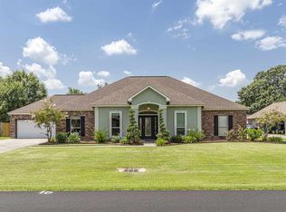 37295 Prairie Dr, Prairieville, LA 70769