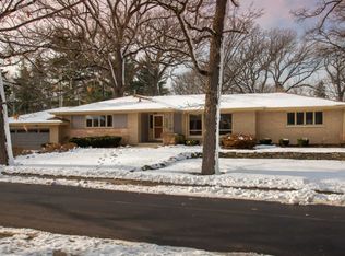 29 Meisinger Ln, Naperville, IL 60540