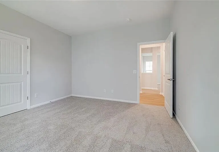 113 Fenway St — Photo 18