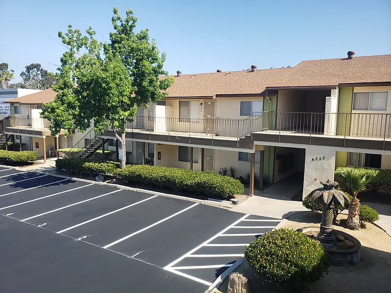 Vista Del Rio Apartments — Photo 9