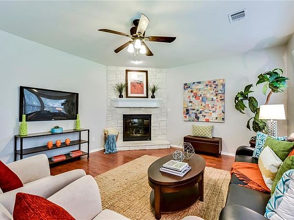 2nd image of 1709 Del Norte Dr