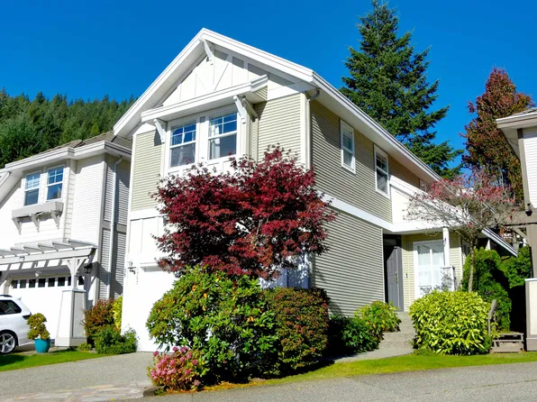 1707 Arbutus Pl, Coquitlam, BC V3E 3K2