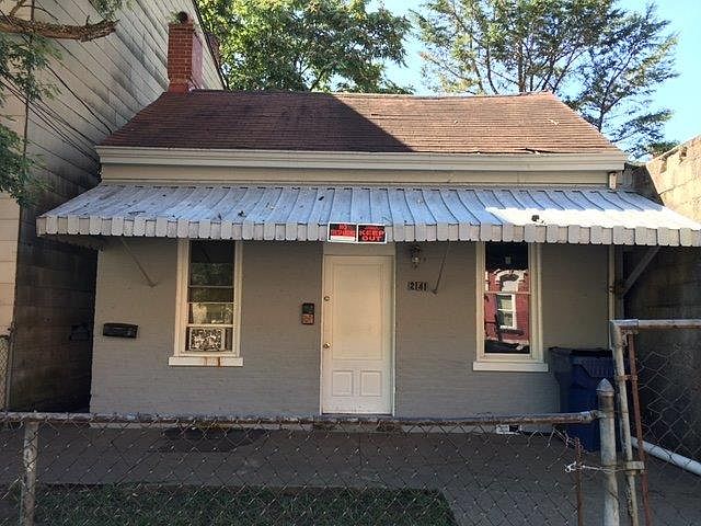 1st image of 2141 Storrs St