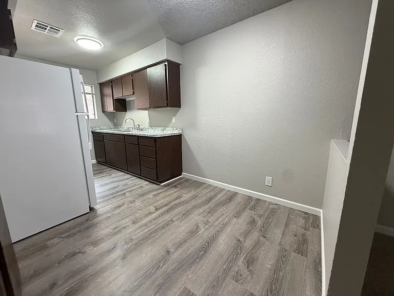 1575 Monte Vista Dr #2 — Photo 5