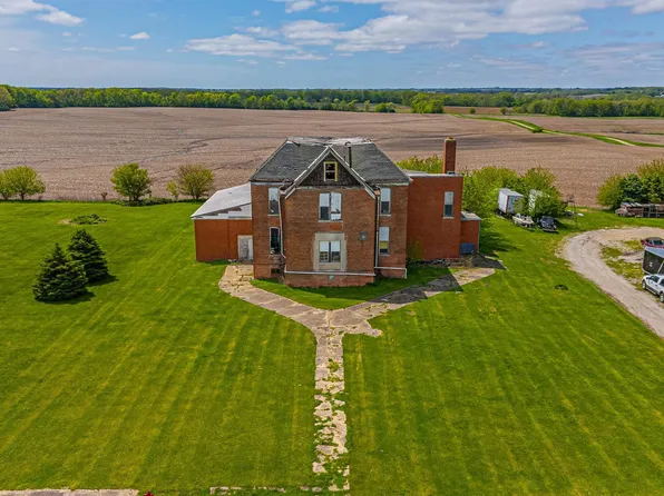 507 N School St, Waynesville, IL 61778