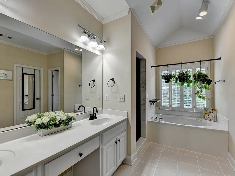 2051 Crown Vetch Ln — Photo 39