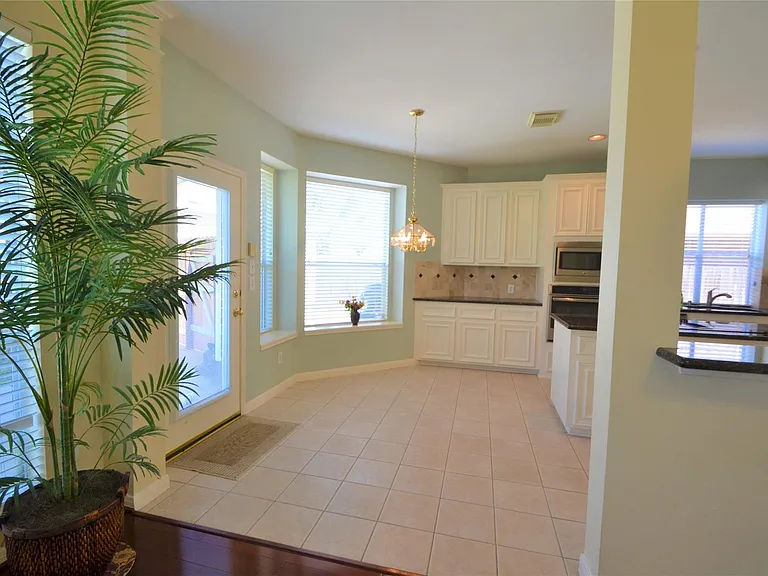 1711 Emma Cove Ct — Photo 18
