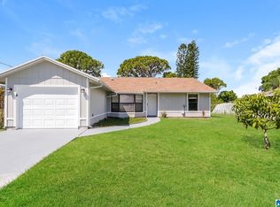 1109 Emerald Ridge Dr, Calera, AL 35040