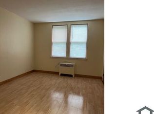 1904 N Main St #8, Rockford, IL 61103