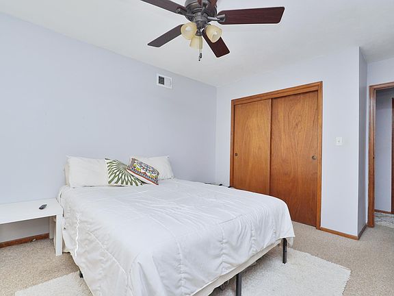 3rd image of 373 Billiou St Floor 2