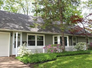 4865 Greenwood Dr, Sheffield Lake, OH